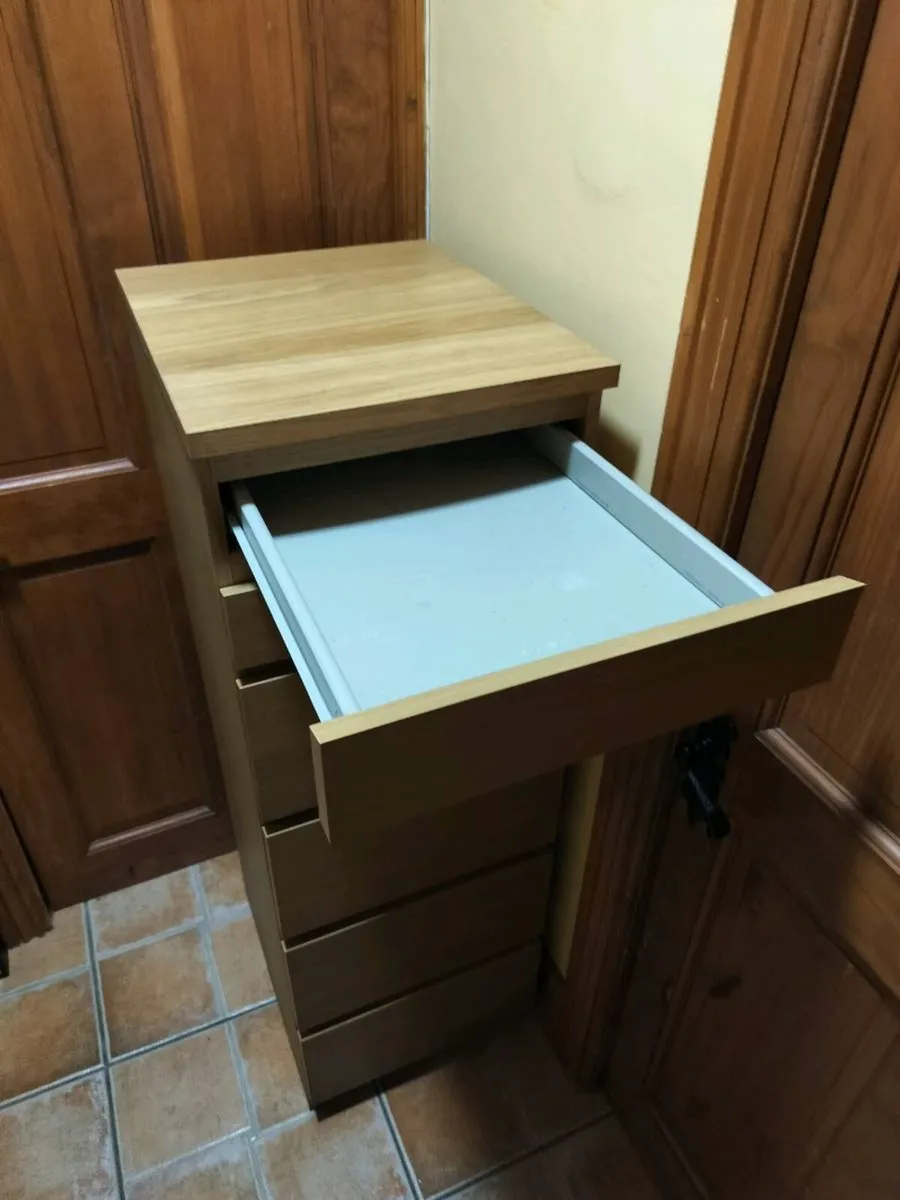 Chest of 6 drawers with mirror - Image 3