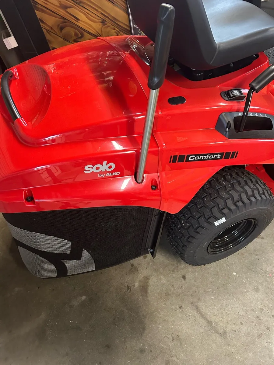 Solo AL-KO T15-93.3 Ride on Lawn mower - Image 4