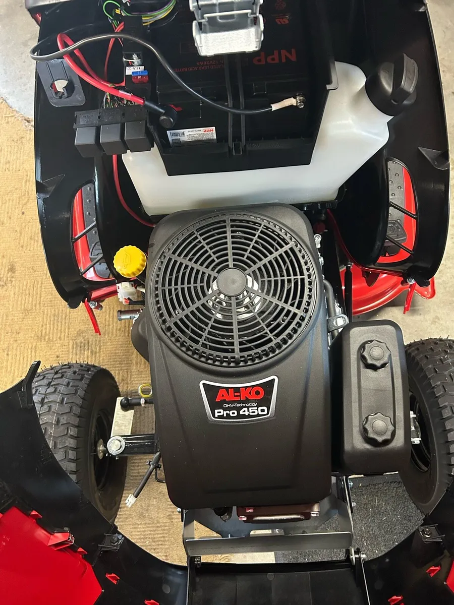 Solo AL-KO T15-93.3 Ride on Lawn mower - Image 2