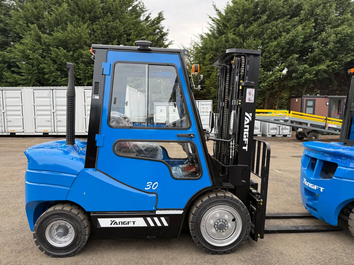 New 2026 Yangft Diesel Forklifts - Image 3