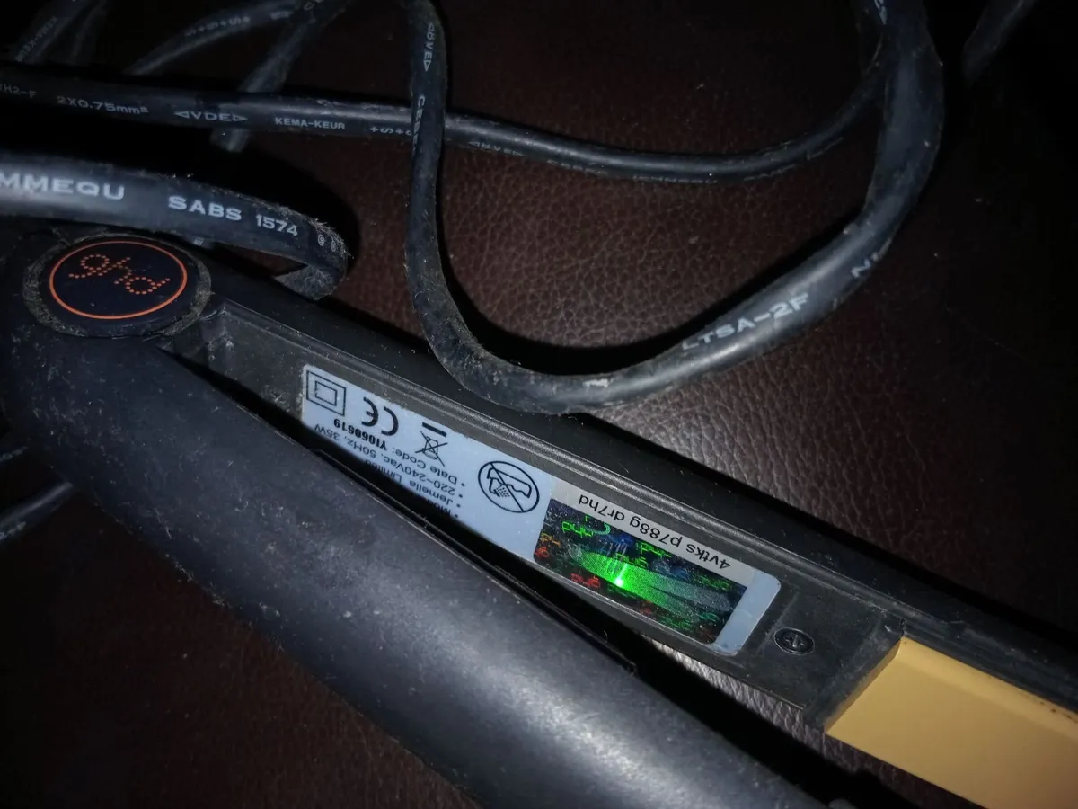 GHD HAIR STRAIGHTENERS - Image 2