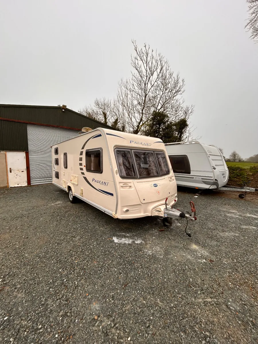Trible bunk beds caravan - Image 4