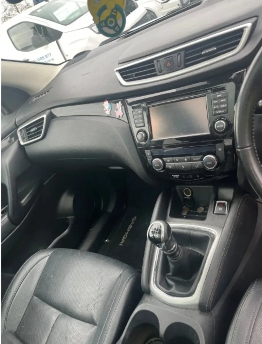 161 Qashqai High Spec Engine Damaged diesel - Image 2