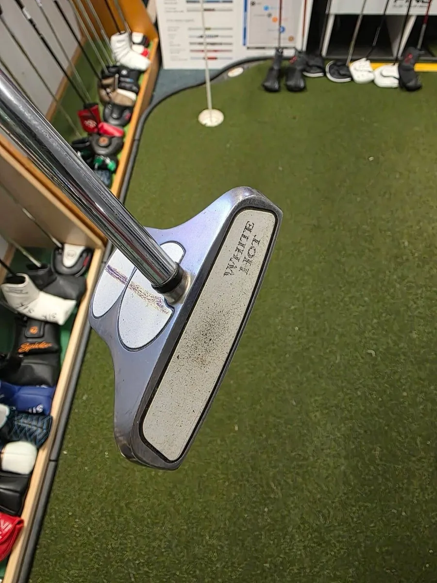 Odyssey 2-Ball Centre Shaft Putter - Image 3