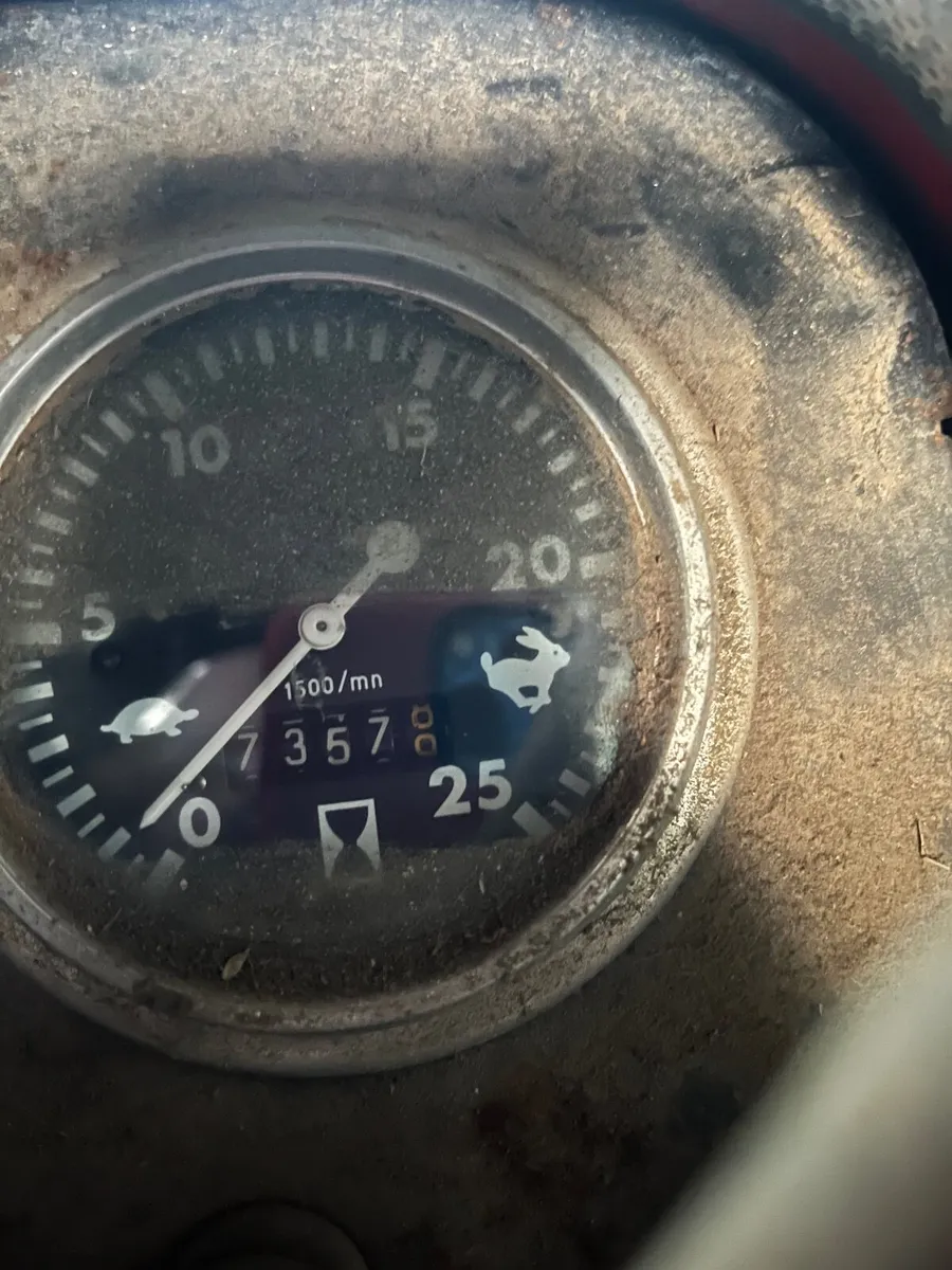 Massey Ferguson 590 - Image 2