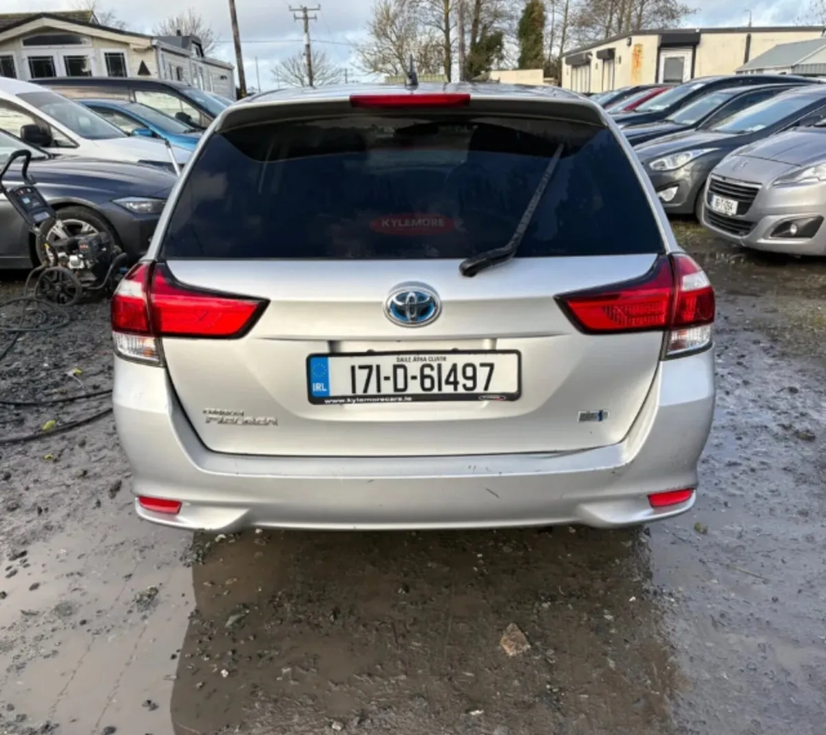 2017 Toyota Corolla Fielder 1.5 Hybrid drive away - Image 2