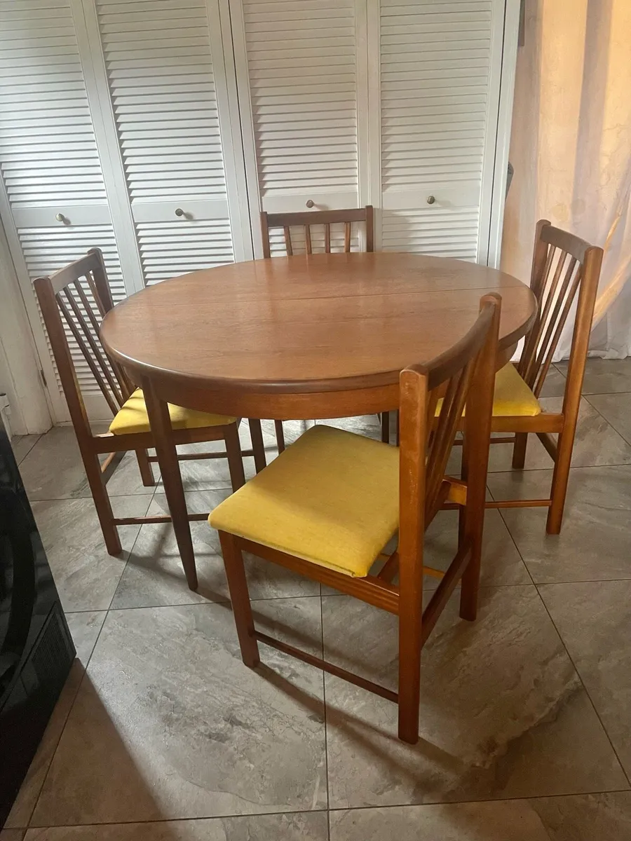 Mid century dining - Image 1