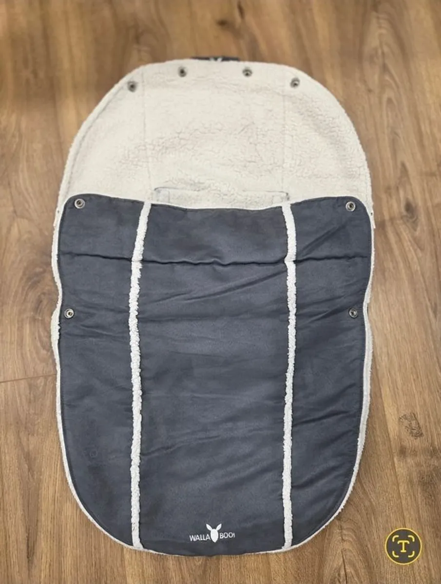 Wallaboo newborn footmuff - Image 1