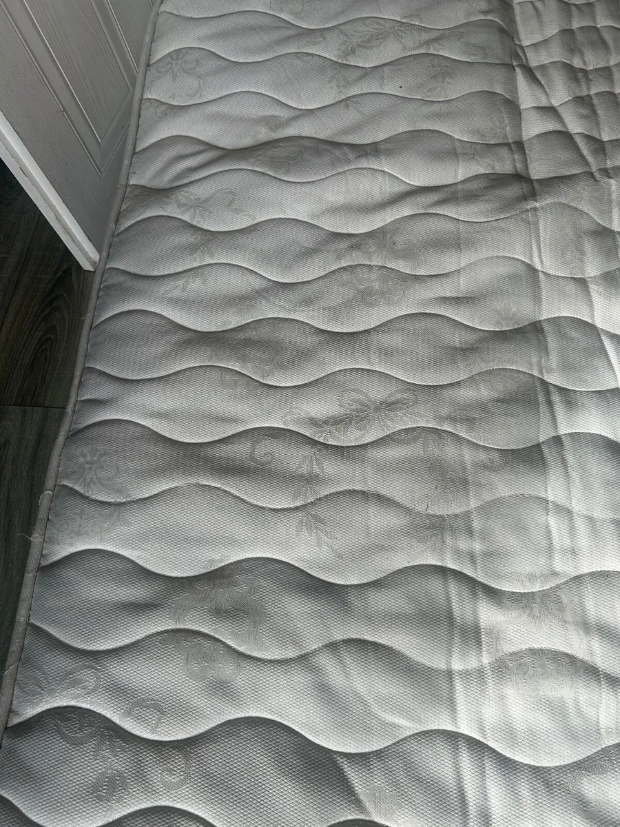 FREE double mattress - Image 4