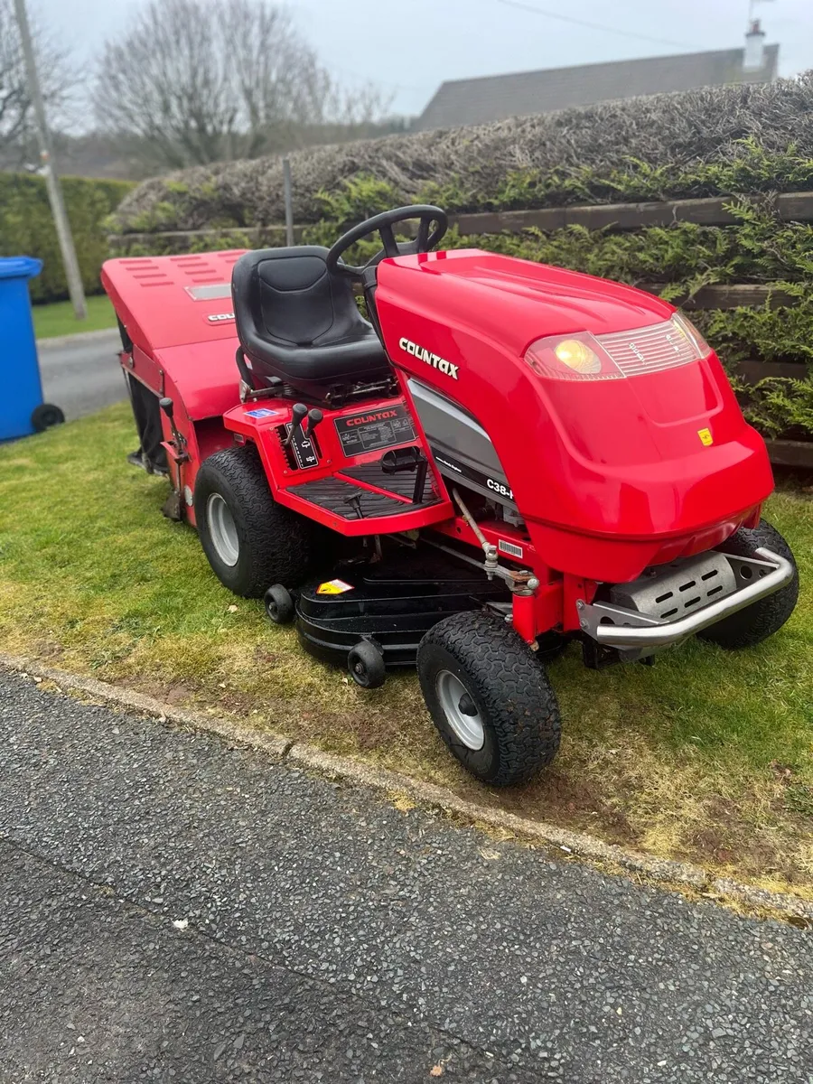 Countax petrol ride on lawnmower - Image 3