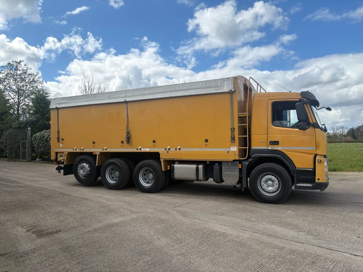 Volvo lorry - Image 3