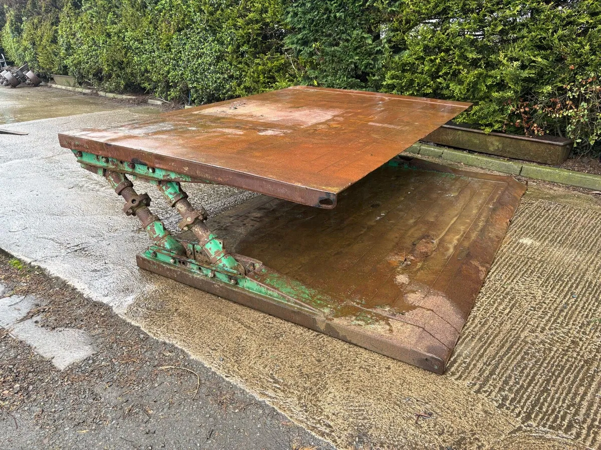 Trench box - Image 1