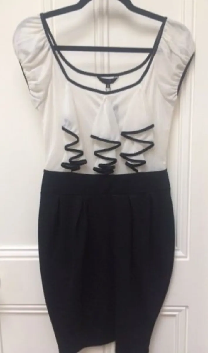 BRAND NEW Savida Classic Black & Cream Dress: Size - Image 2