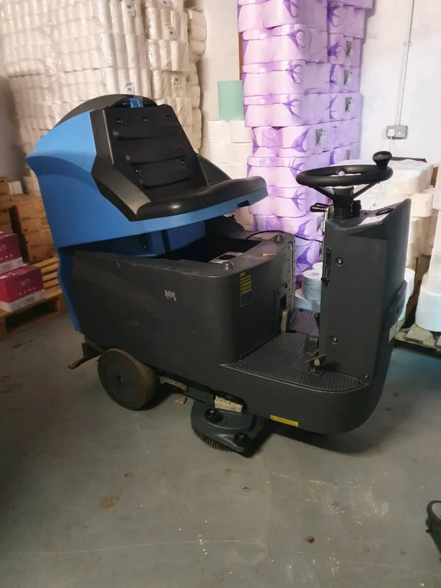 Ride on Scrubber dryer - Image 1