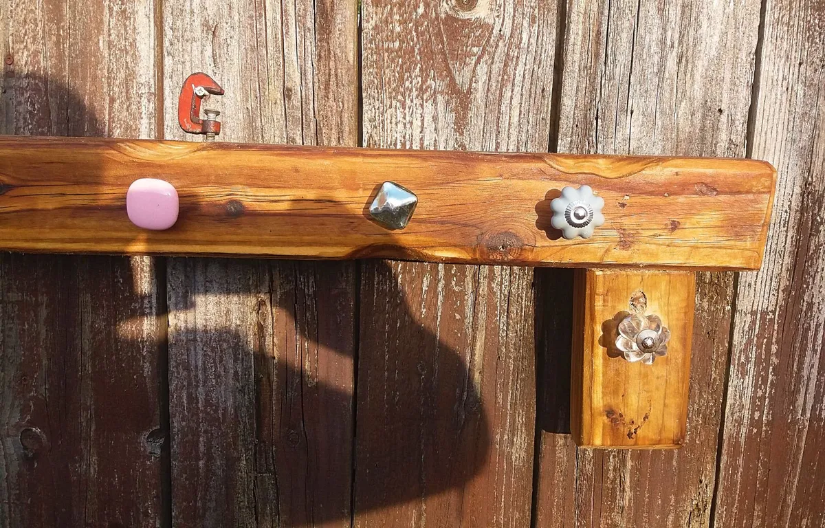 NEW Rustic Oak Floating Mantle / Shelf / coat Rack - Image 4