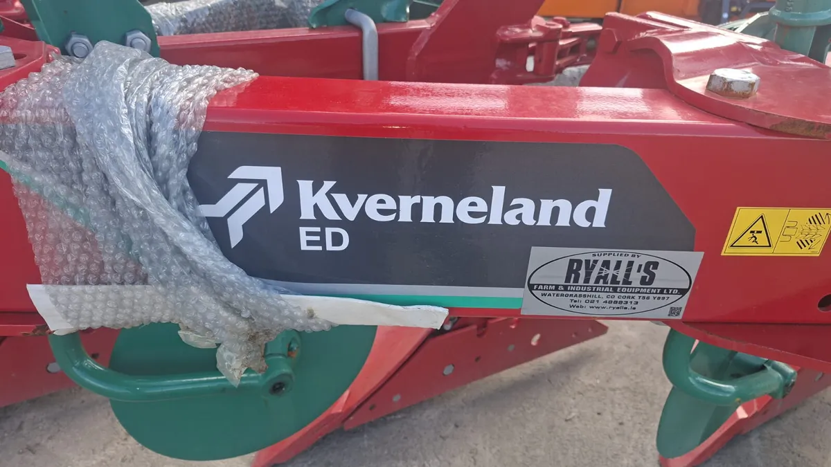 Kverneland 4 Furrow ED reversible plough - Image 4