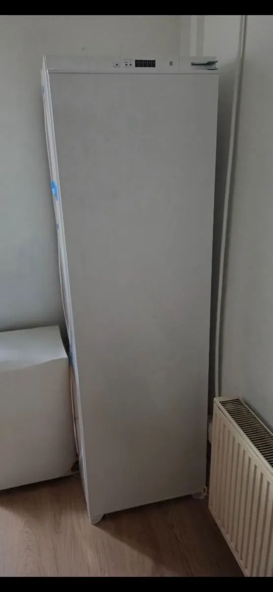 Brand New NordMende Tall Freezer – Never Used - Image 2