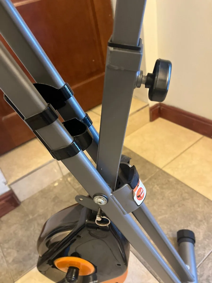 Exercise bike - Image 4