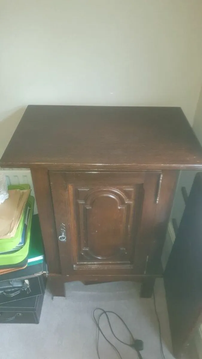 Solid wood lockable drinks/tv cabinet - Image 1