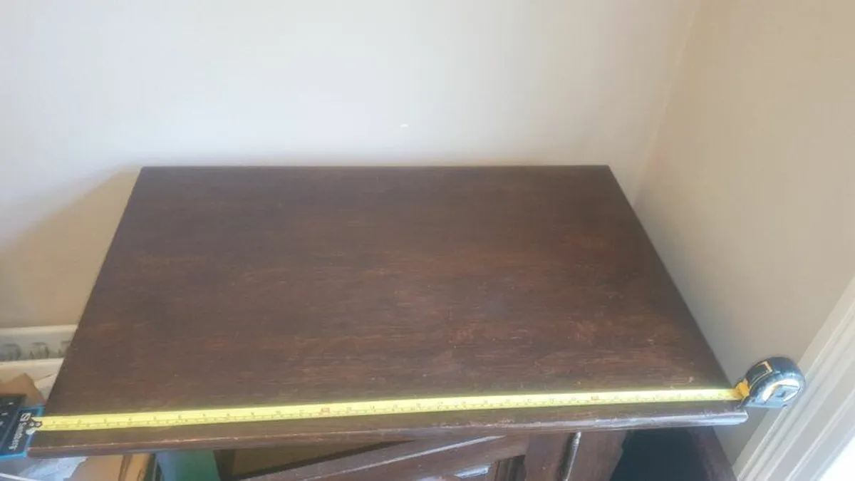 Solid wood lockable drinks/tv cabinet - Image 2