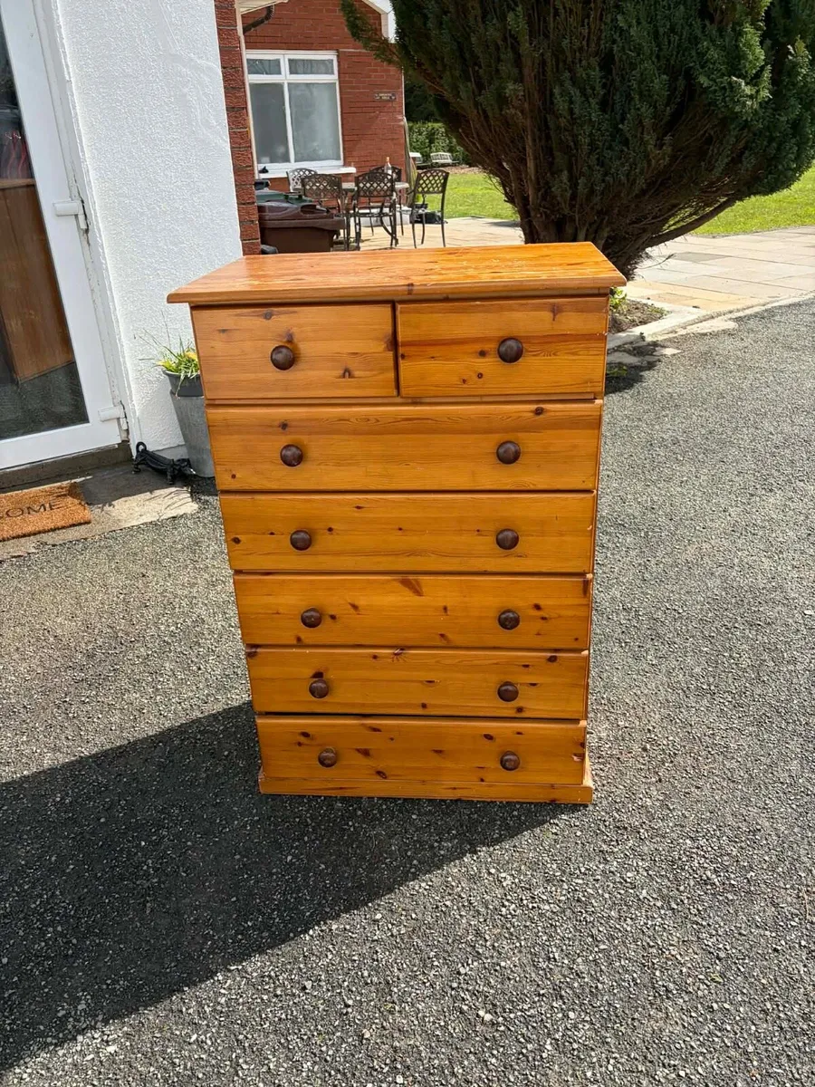 Pine wooden chest of drawer - Image 1