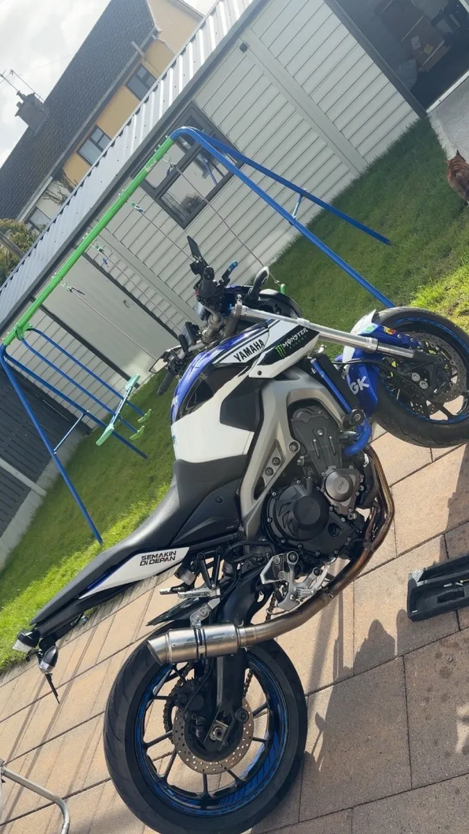 YAMAHA mt09 - Image 2