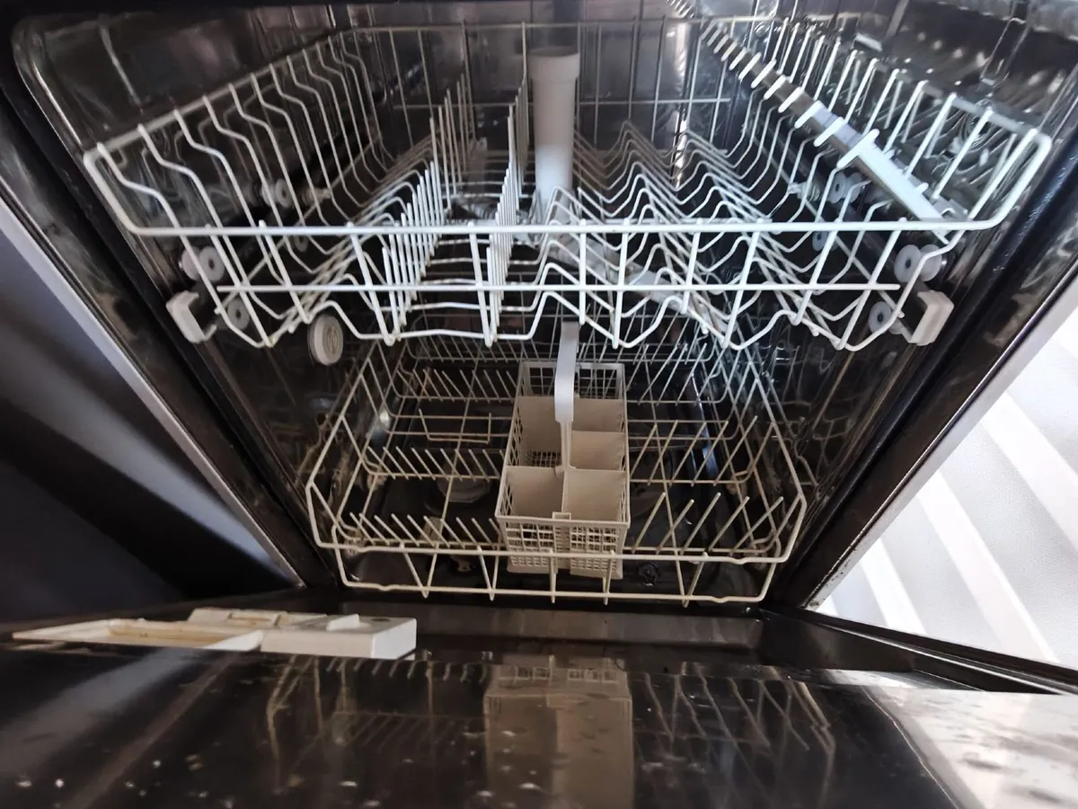Dishwasher - Image 4