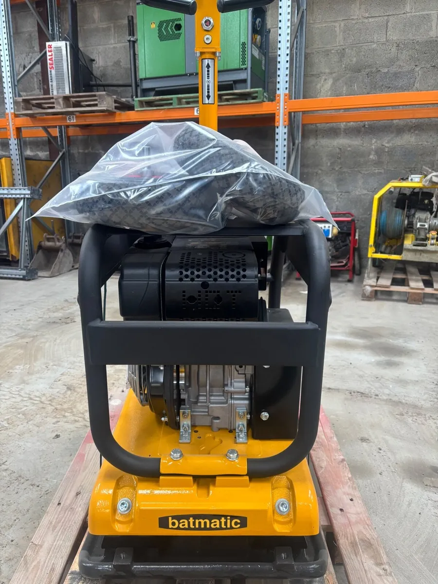 NEW 2026 Bathmatic CR3050 Diesel Whacker Plate - Image 4