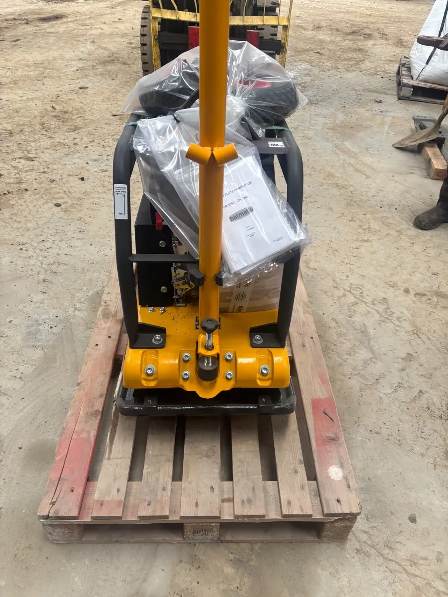 NEW 2026 Bathmatic CR3050 Diesel Whacker Plate - Image 3