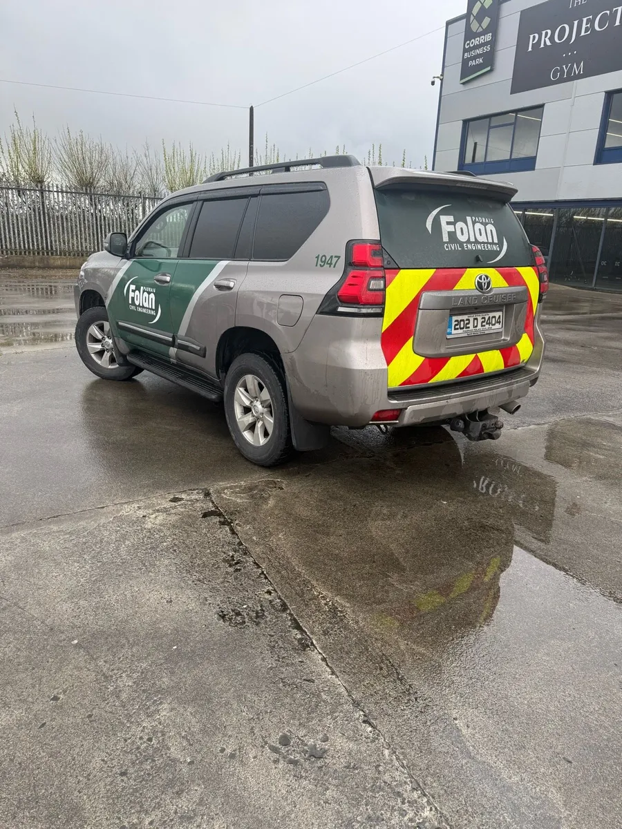 Toyota Land Cruiser - Image 2