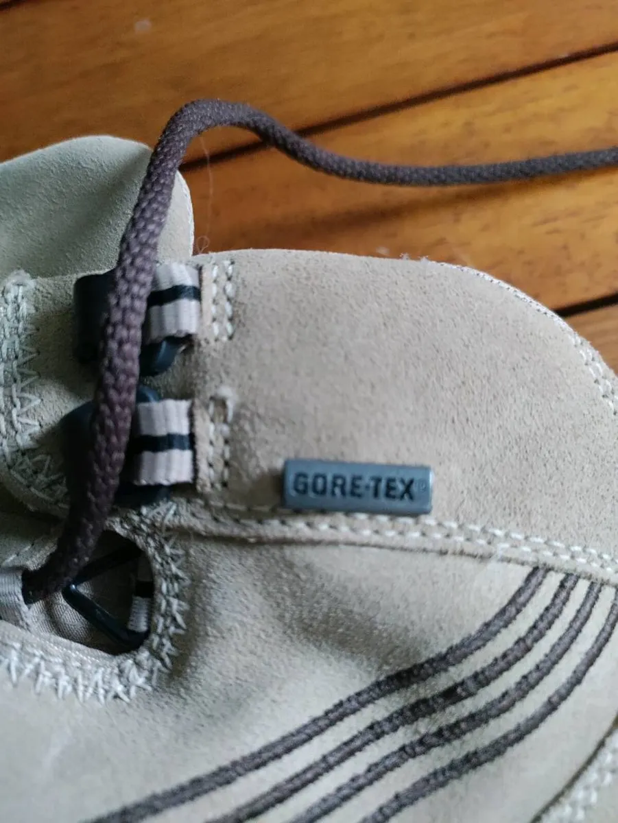 Puma Hiking Gore-Tex boots 6.5uk New - Image 3