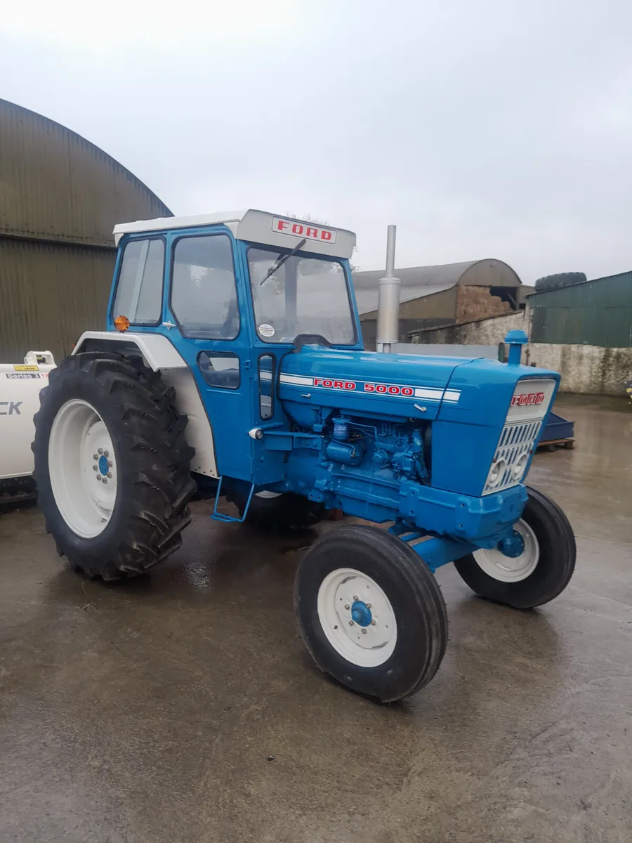 Ford 5000, nut and bolt restoration - Image 1