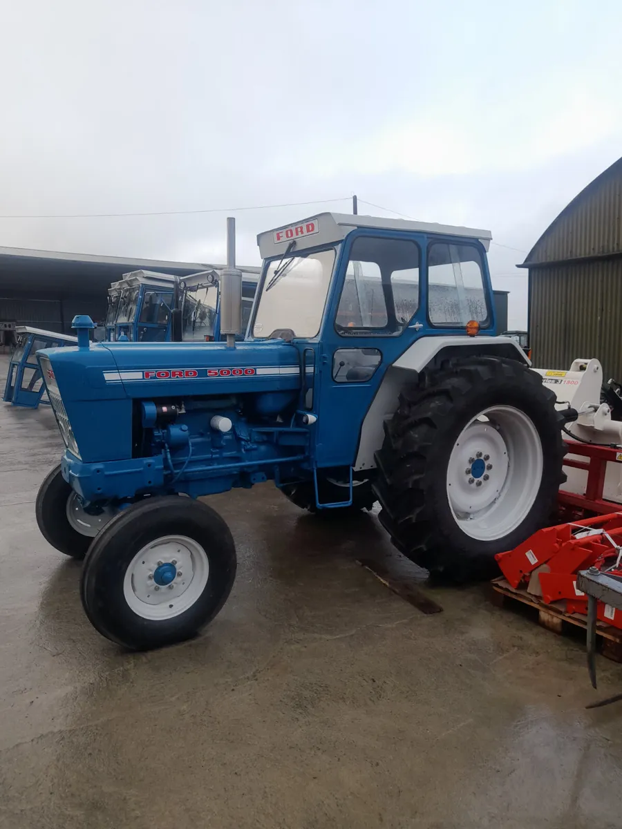 Ford 5000, nut and bolt restoration - Image 4