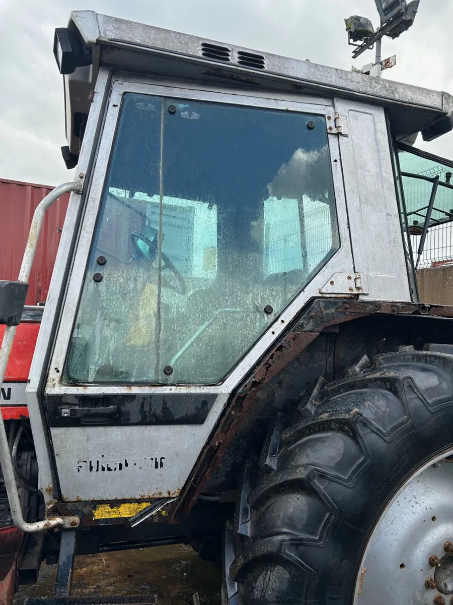 Massey Ferguson 3000 Series Rear Window& Cab Parts - Image 2