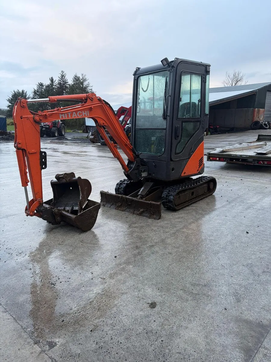 Hitachi 17u - Image 1