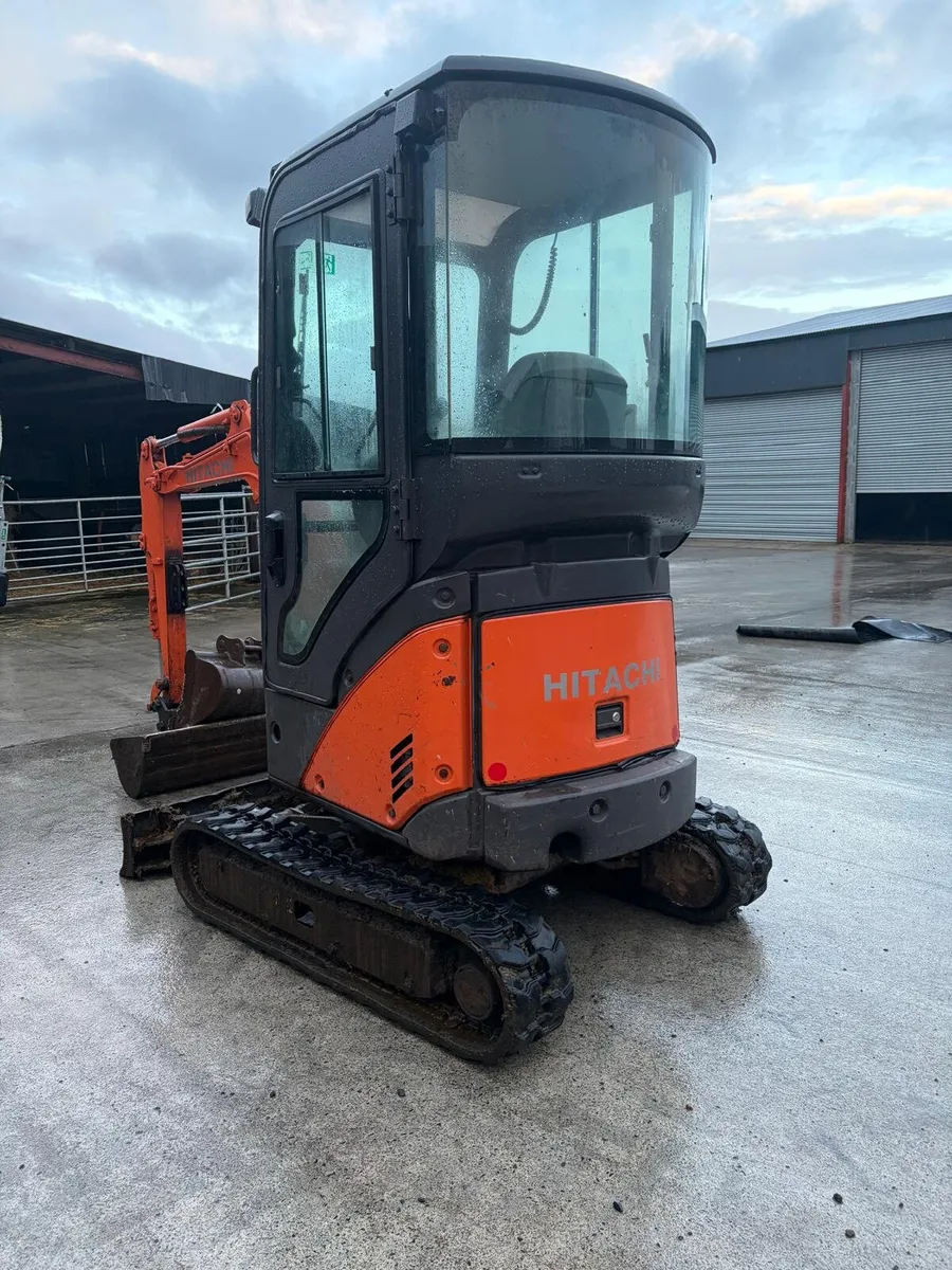 Hitachi 17u - Image 2