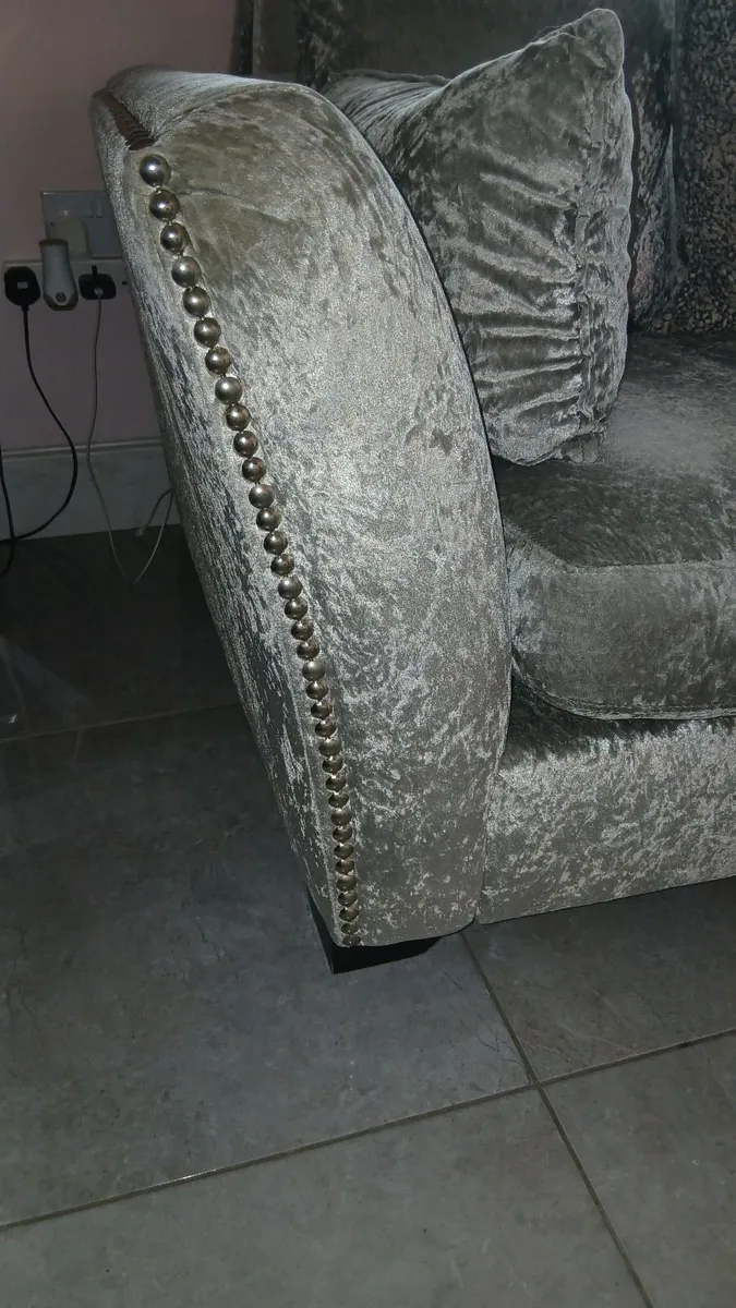 Couch - Image 3