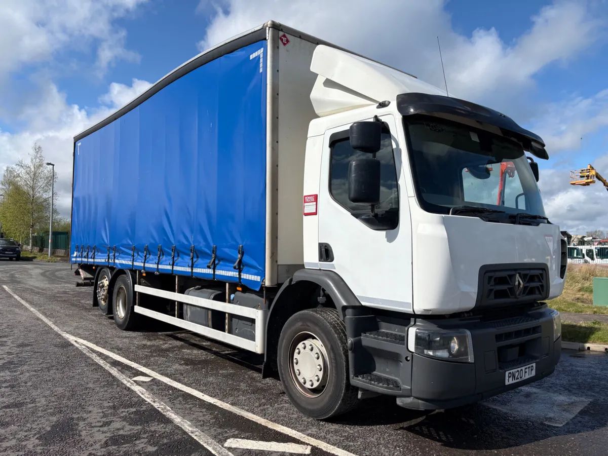 Renault 6x2 Curtain - Image 1