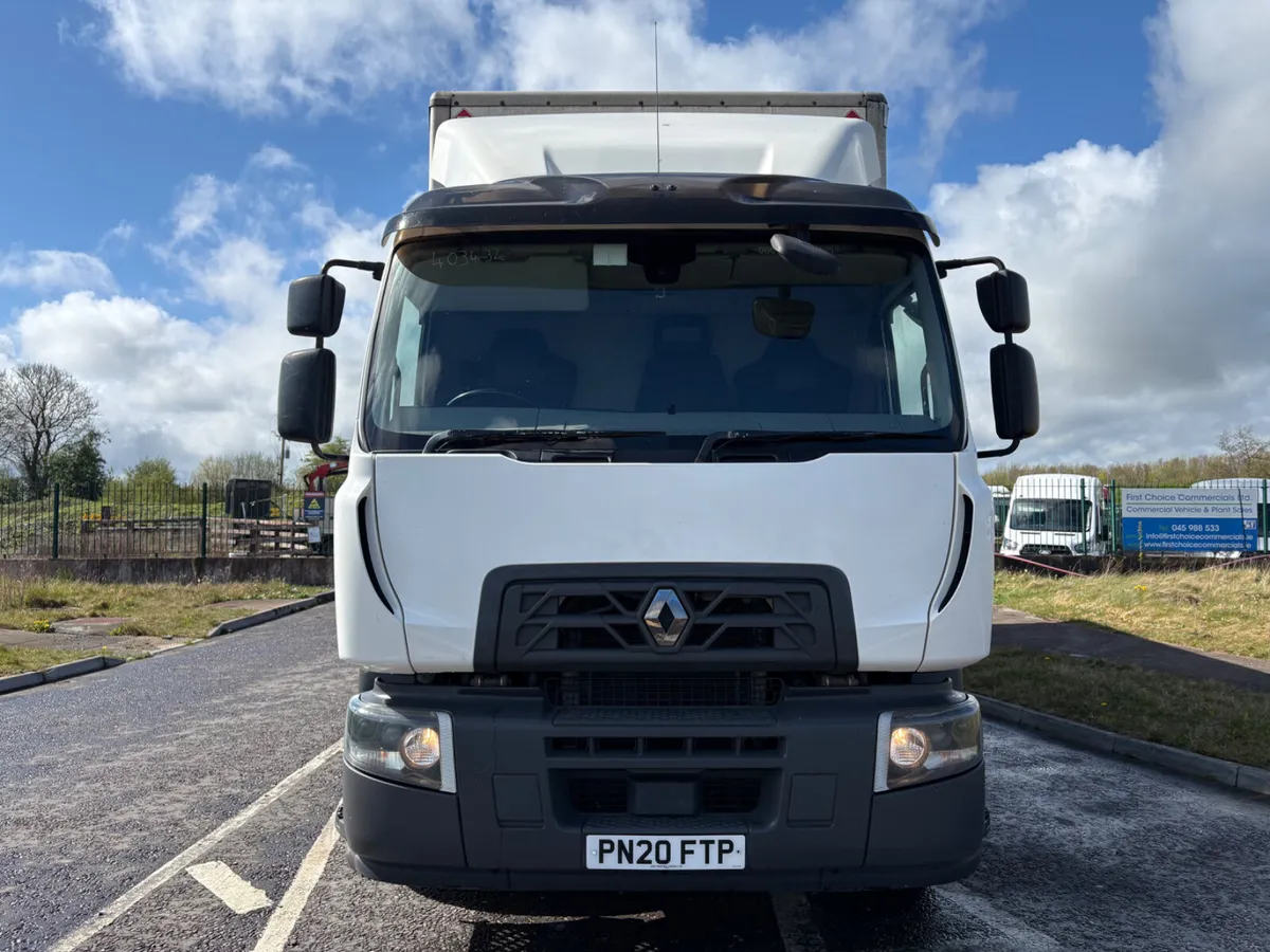 Renault 6x2 Curtain - Image 2