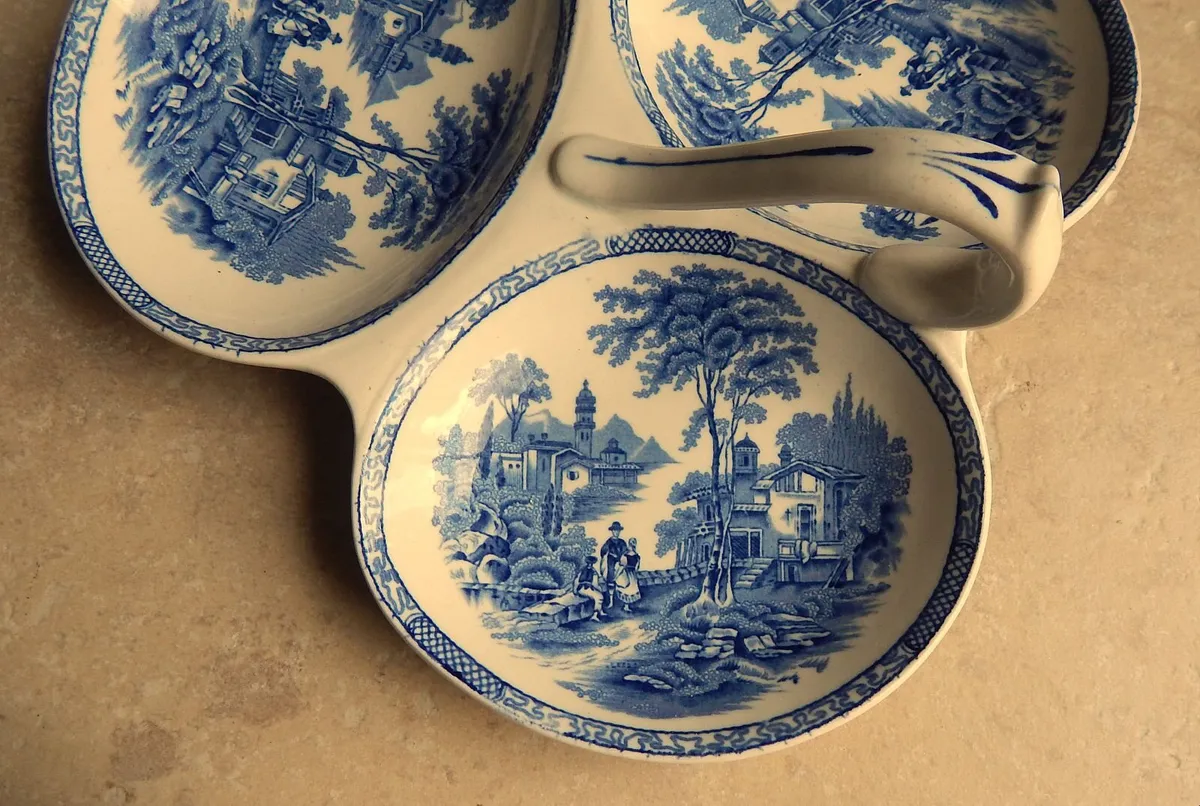 Selection of Vintage English Pottery Dishes - Image 3