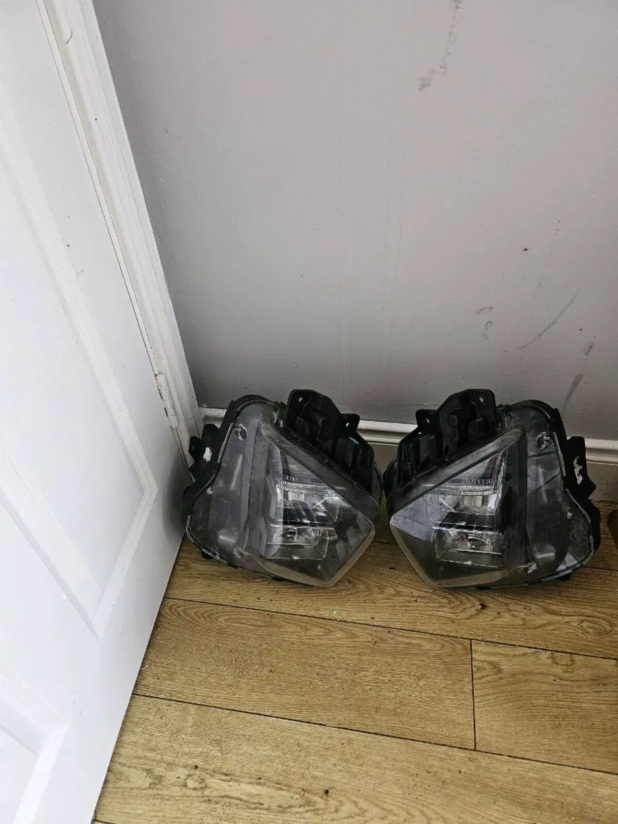 2021 hyundai tucson  some parts - Image 1