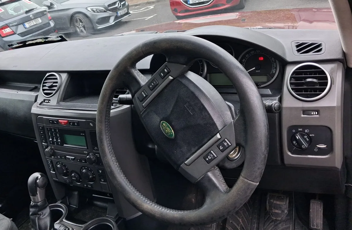 Land Rover Discovery 2005 - Image 3
