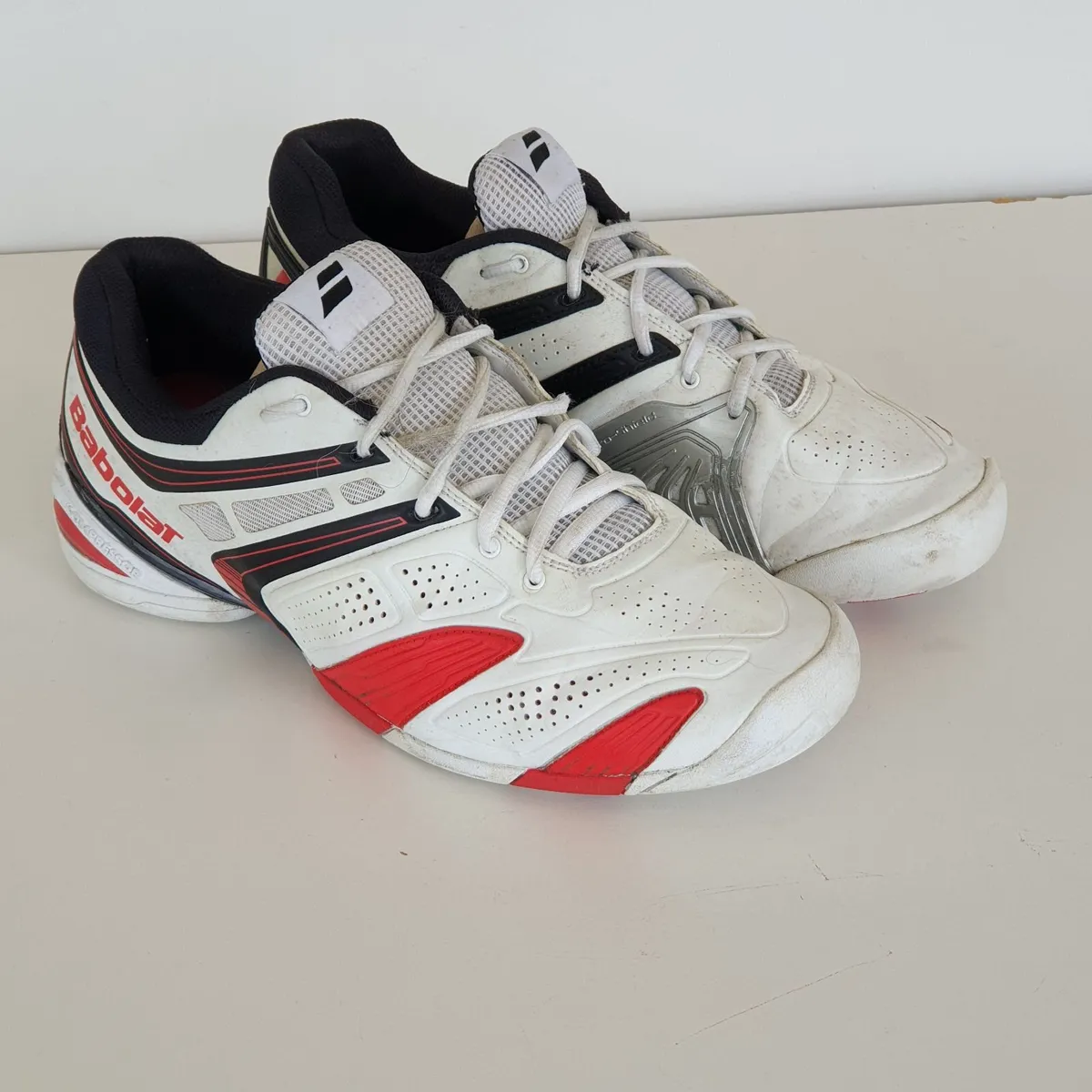 Babolat mens trainers size 11 EU 46 - Image 1