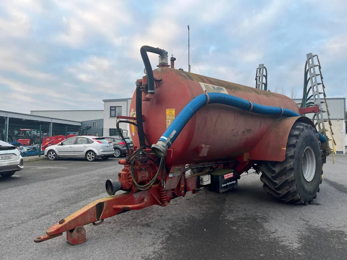 NC 2050GL Tank with Dribble Bar - Image 1