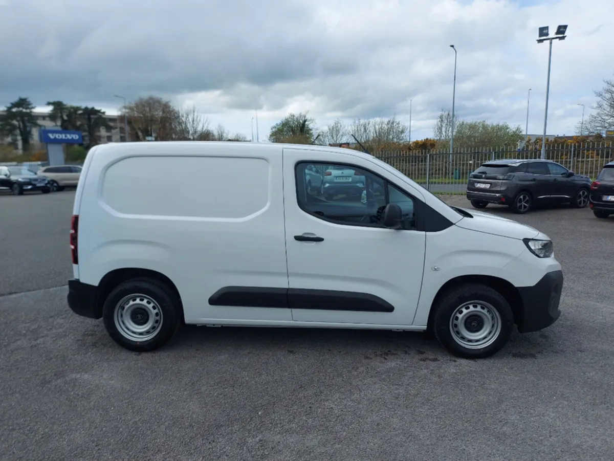 Citroen Berlingo LX PLUS BLUEHDI 100 M - Image 3