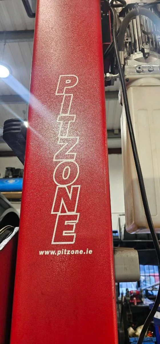 2 post lift - Image 2