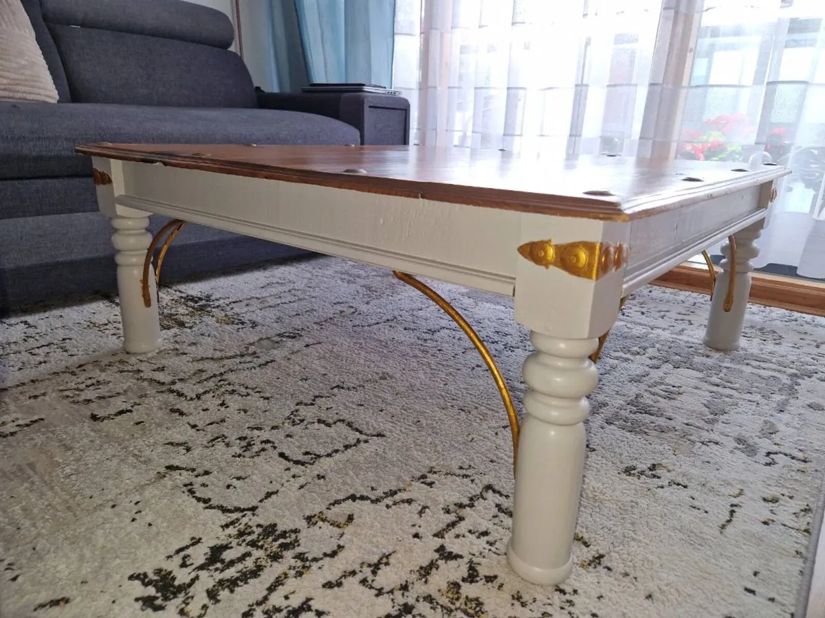 Coffe table 100cm x 100 cm H 40 cm - Image 1