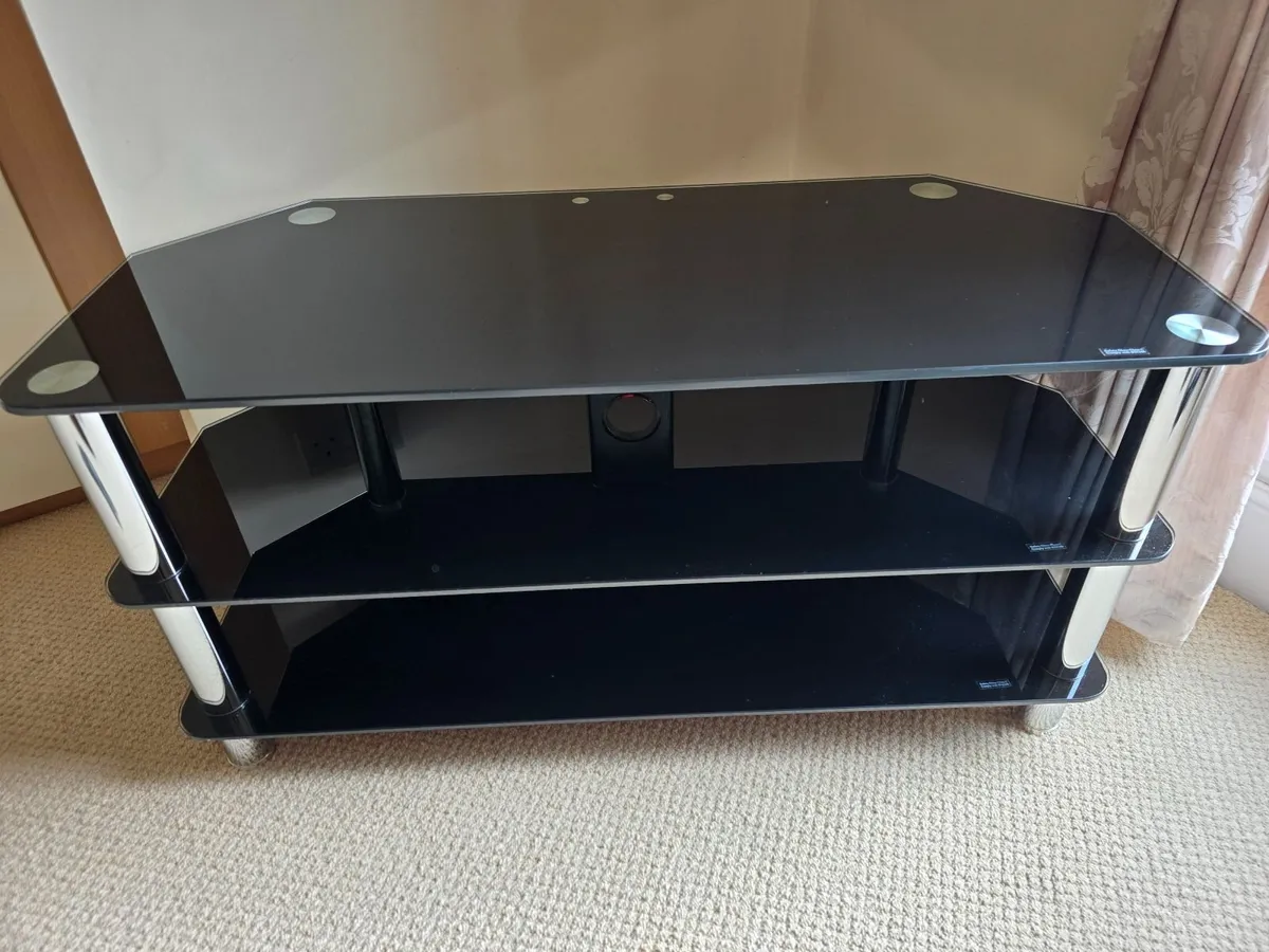TV Unit - Image 1