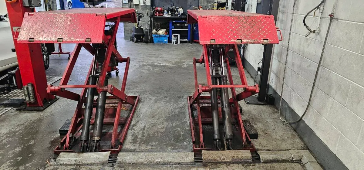 Sissor lift 3 t full rise - Image 3