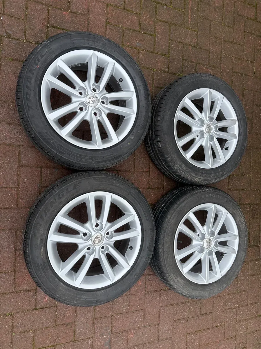 Toyota Auris Alloy Wheels & Tyres 205/55R16 - Image 3